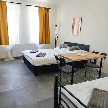 Room For Three Number1 Prague 7 * Prag